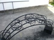 Кованая подставка для цветов №101 в Екатеринбурге фото