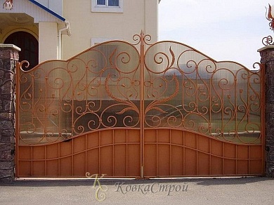 312. Ворота в Екатеринбурге фото
