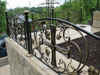 Кованая оградка №35 в Екатеринбурге фото
