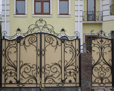 211. Ворота в Екатеринбурге фото
