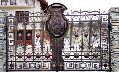 168. Ворота в Екатеринбурге фото
