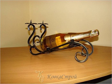 Кованая бутылочница №40 в Екатеринбурге фото