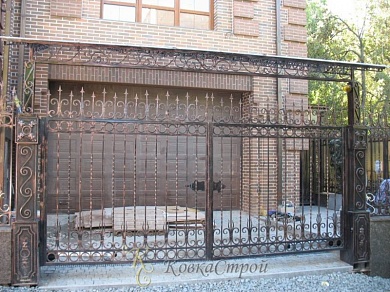 202. Ворота в Екатеринбурге фото
